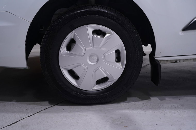 Vehicle Image 19
