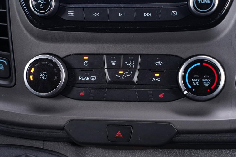 Vehicle Image 36