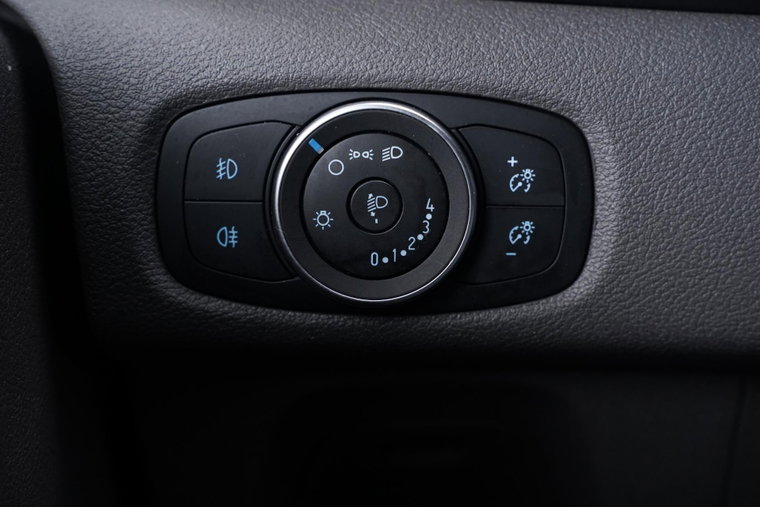 Vehicle Image 40