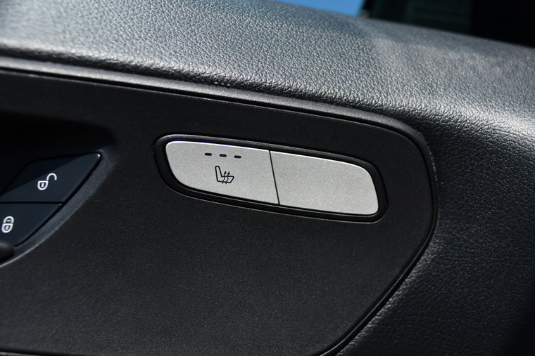 Vehicle Image 28