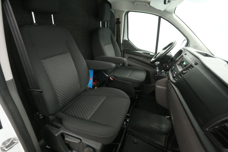 Vehicle Image 11