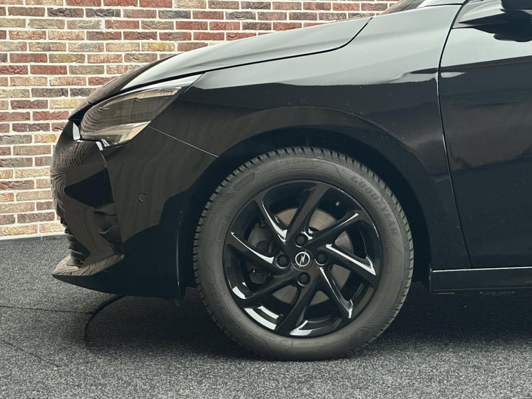 Vehicle Image 36