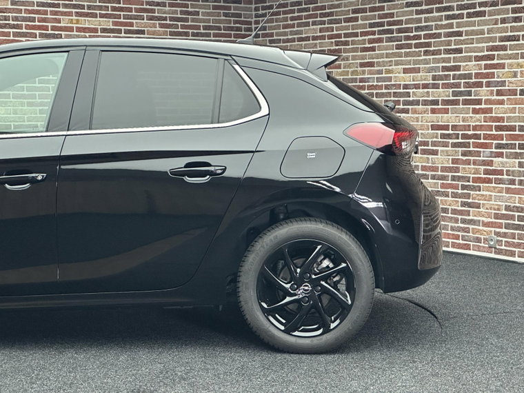 Vehicle Image 38