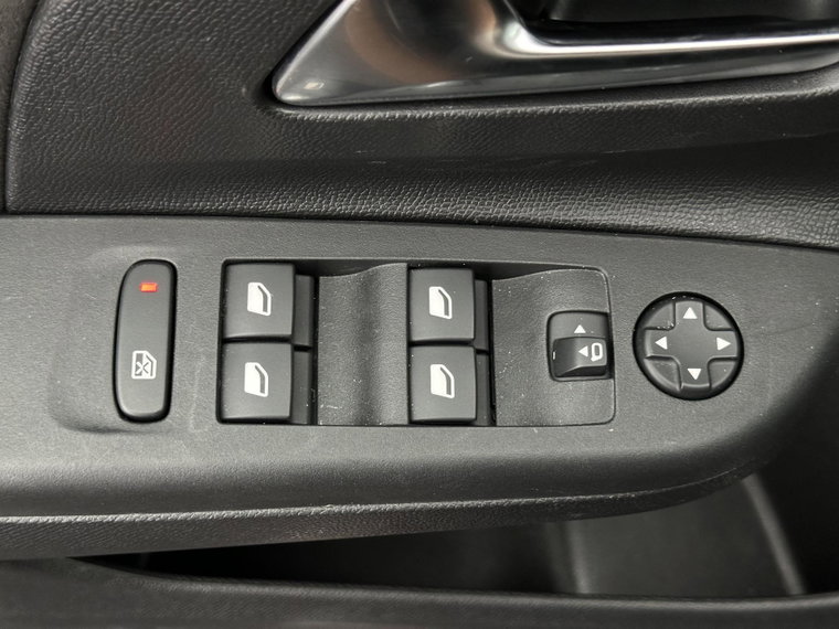 Vehicle Image 42