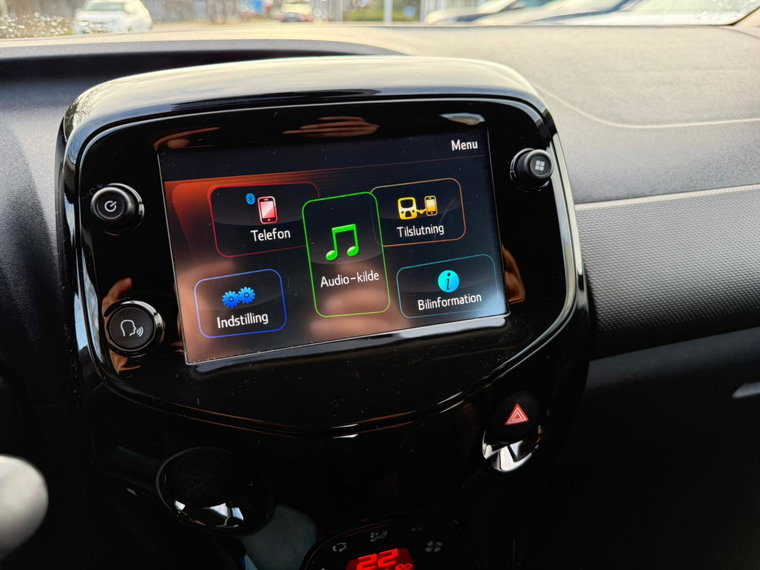 Vehicle Image 15