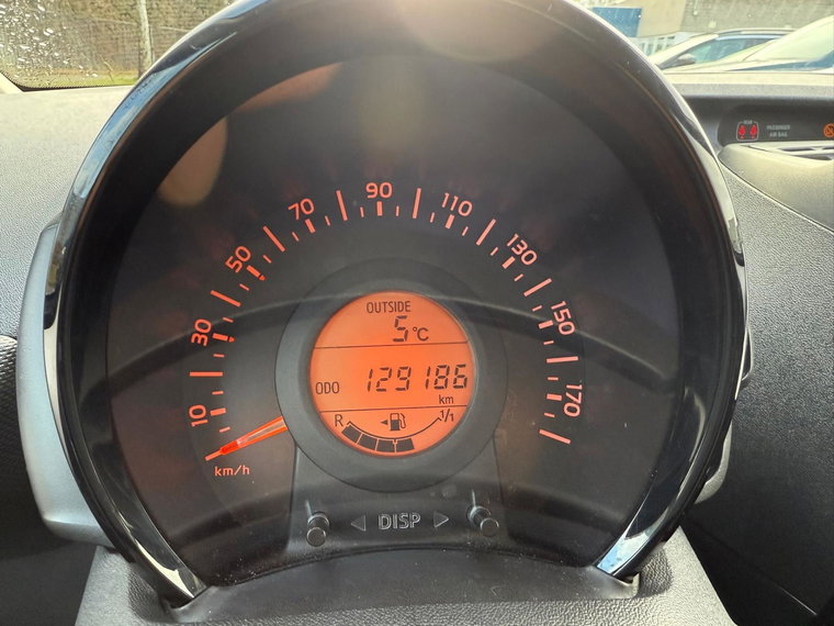 Vehicle Image 19