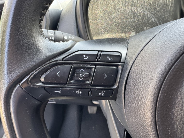 Vehicle Image 17