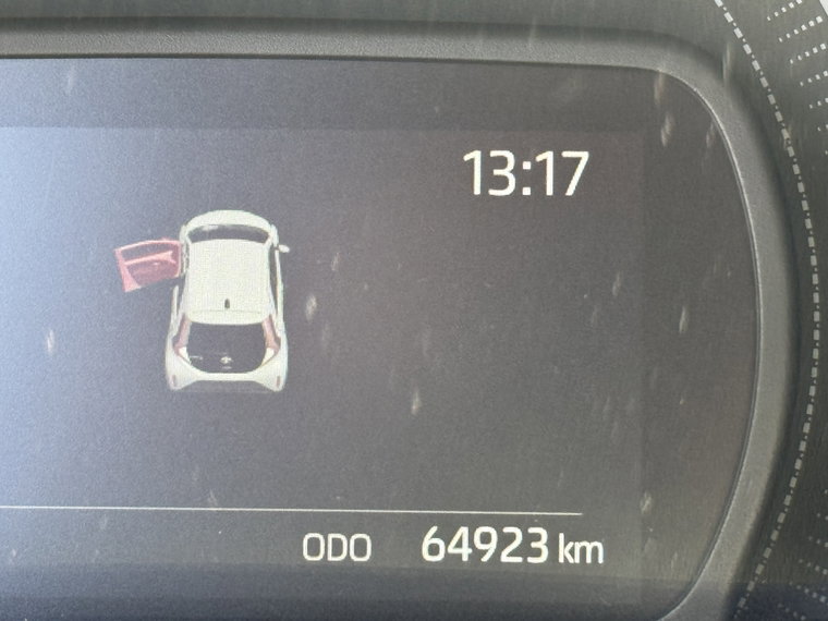 Vehicle Image 11