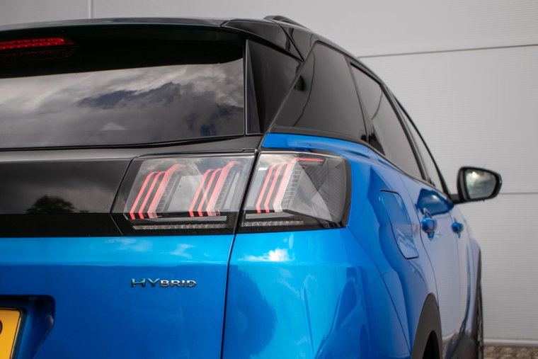 Vehicle Image 32
