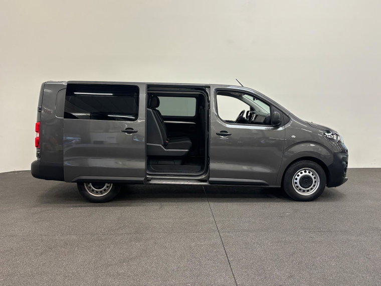 Vehicle Image 28
