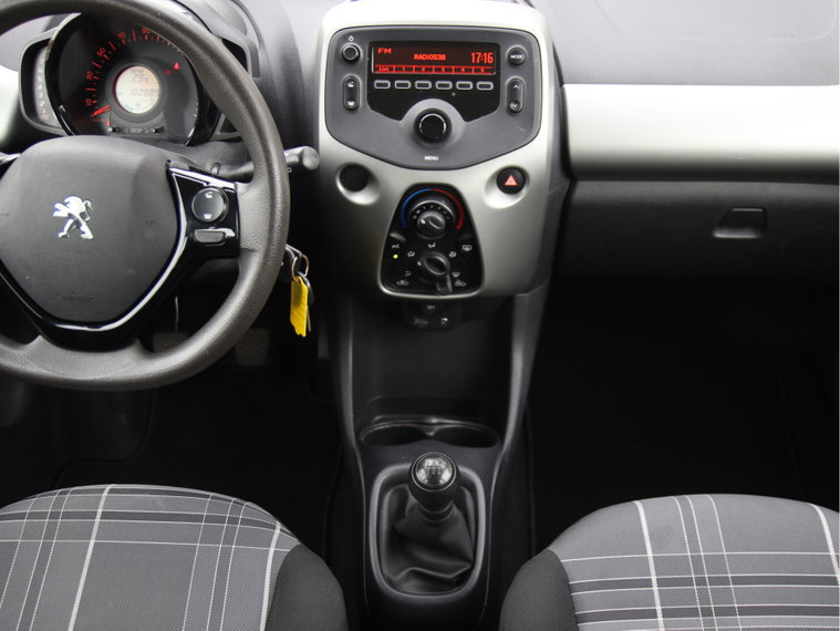Vehicle Image 22