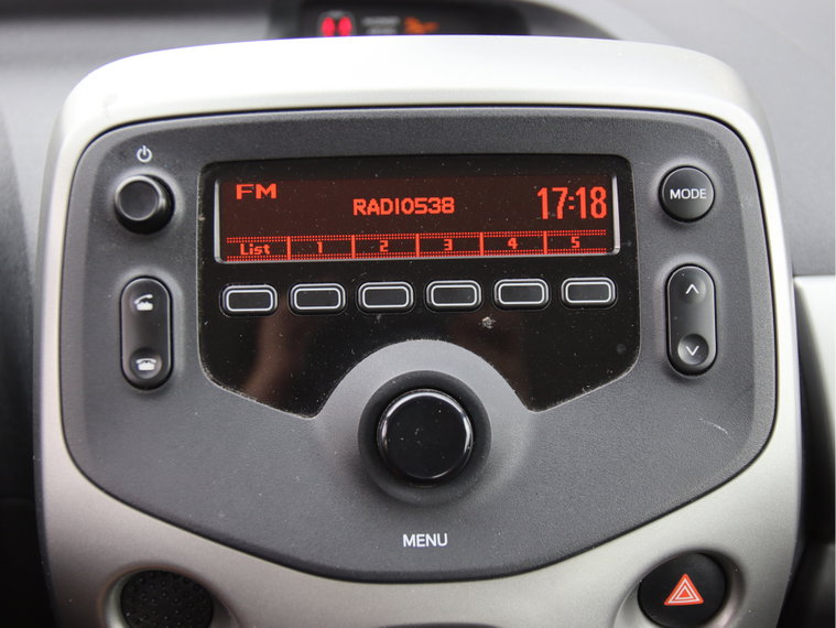 Vehicle Image 23