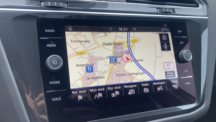 Vehicle Image 21