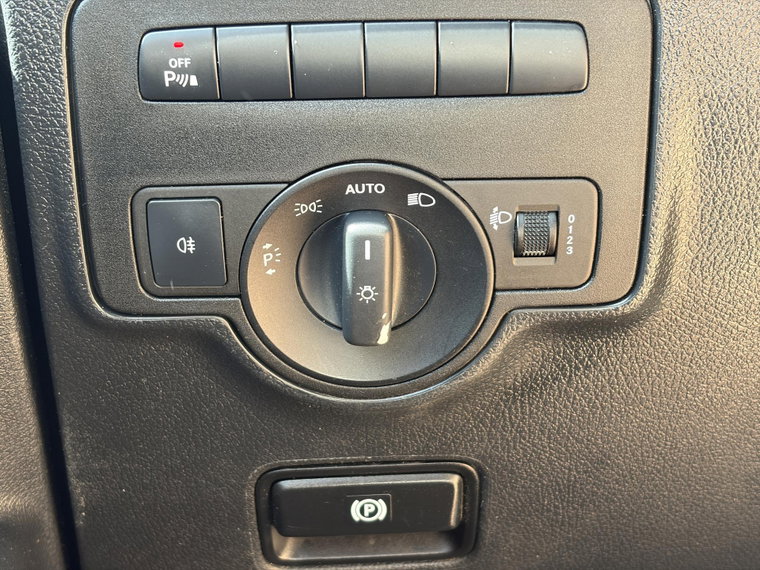 Vehicle Image 24