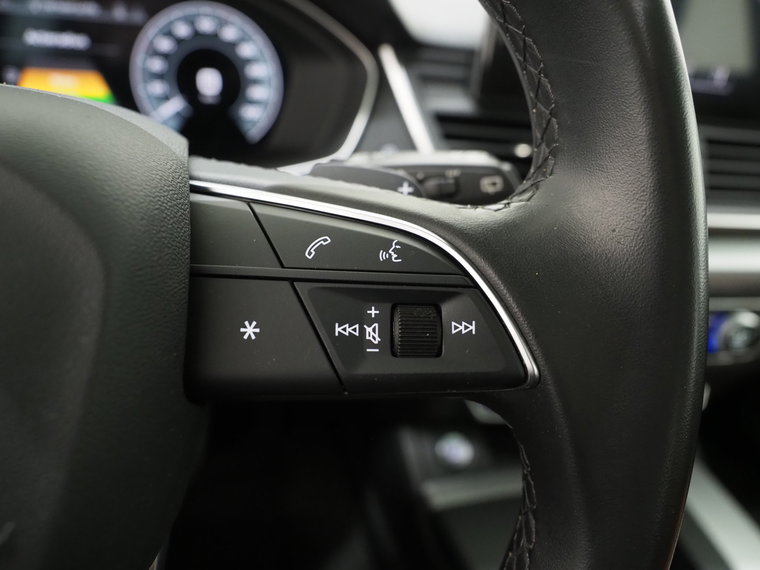 Vehicle Image 22