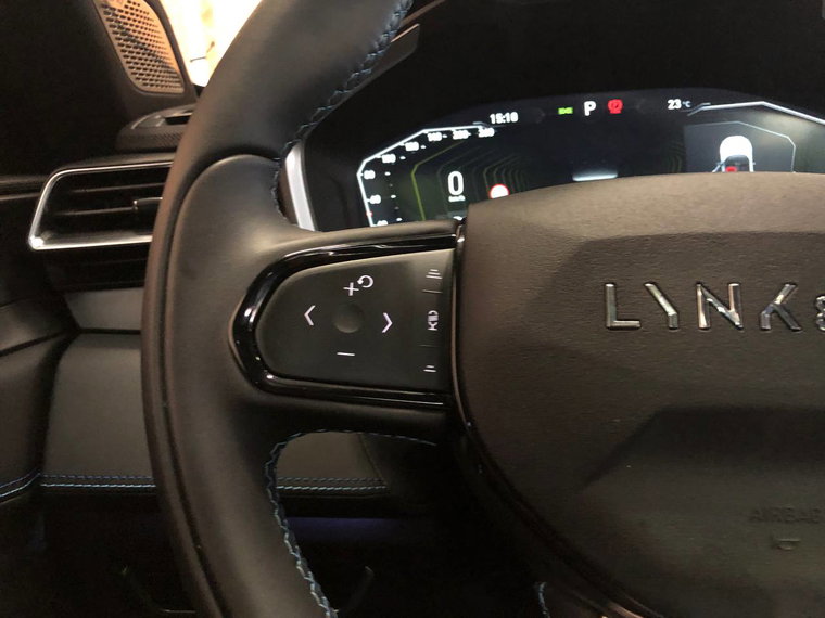 Vehicle Image 15
