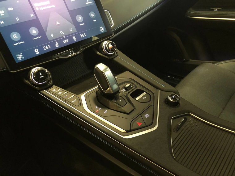 Vehicle Image 19