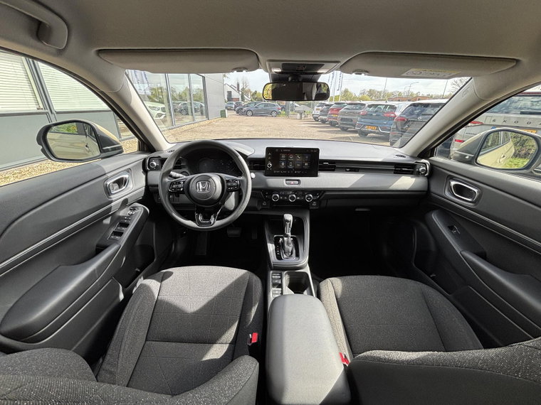 Vehicle Image 26