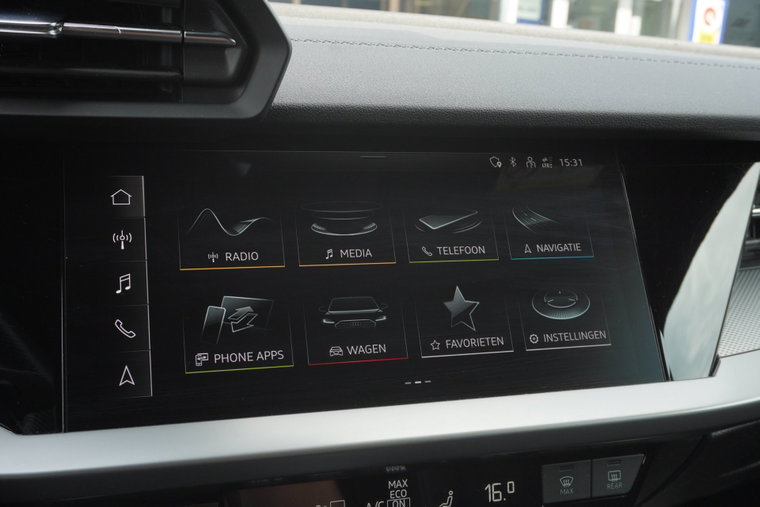 Vehicle Image 28