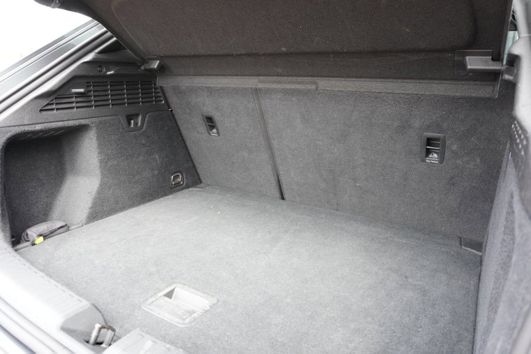 Vehicle Image 33