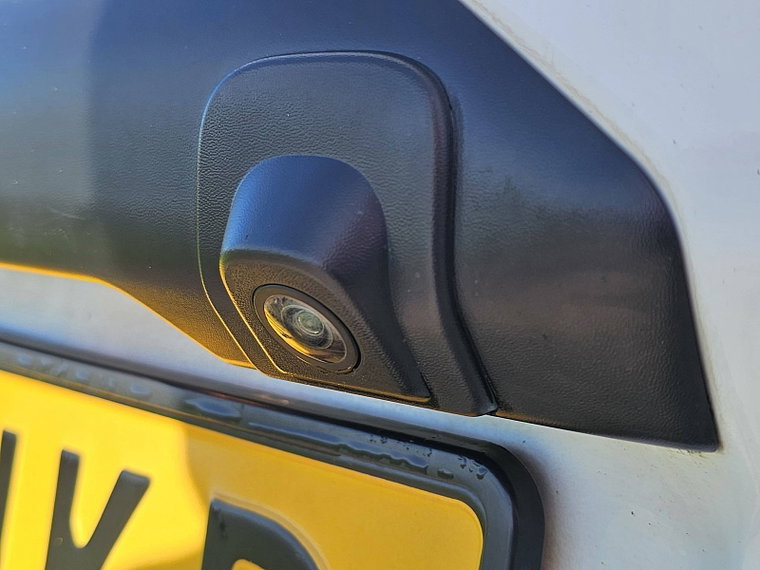 Vehicle Image 16