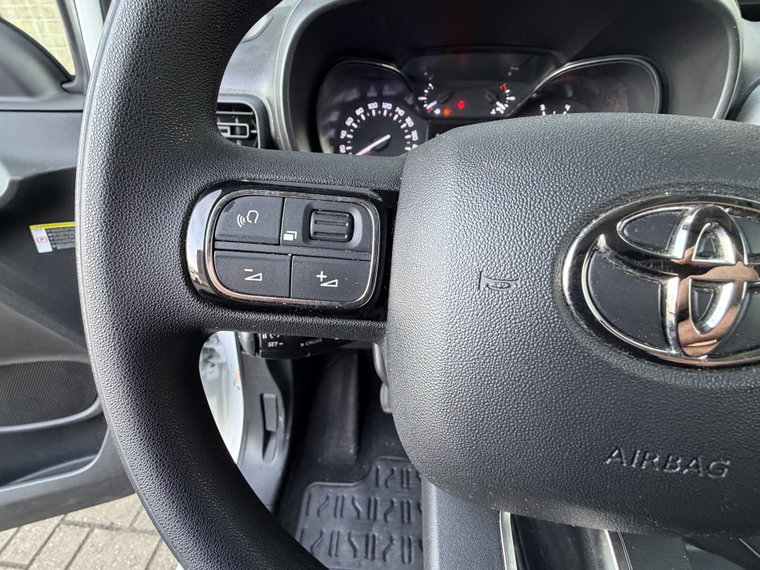Vehicle Image 31