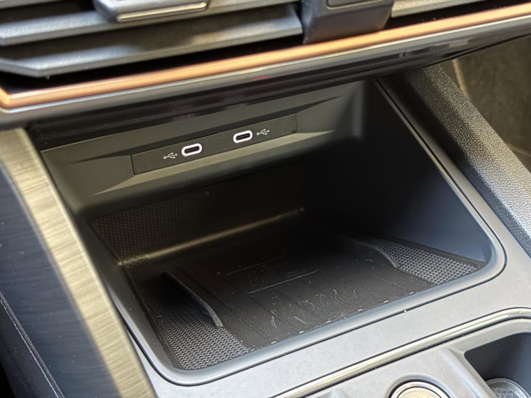 Vehicle Image 38