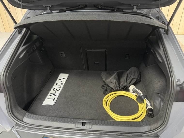 Vehicle Image 52