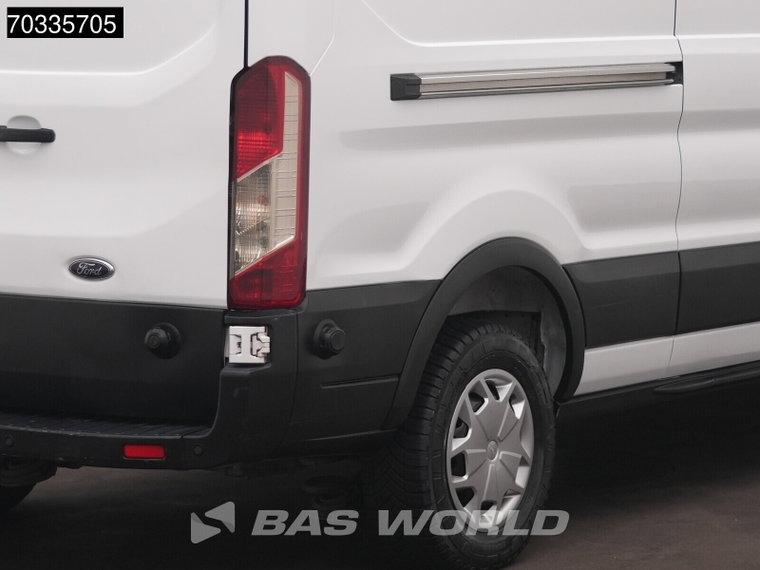 Vehicle Image 37