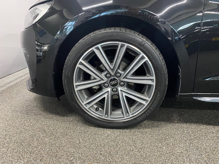Vehicle Image 39