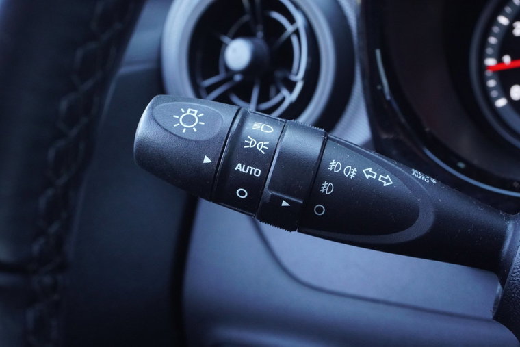 Vehicle Image 16