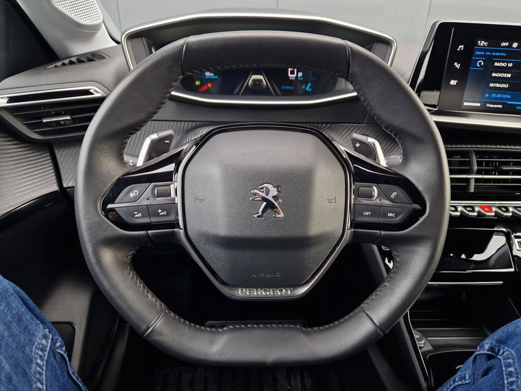 Vehicle Image 17