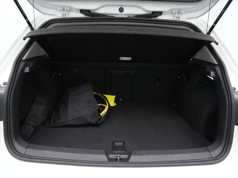 Vehicle Image 38