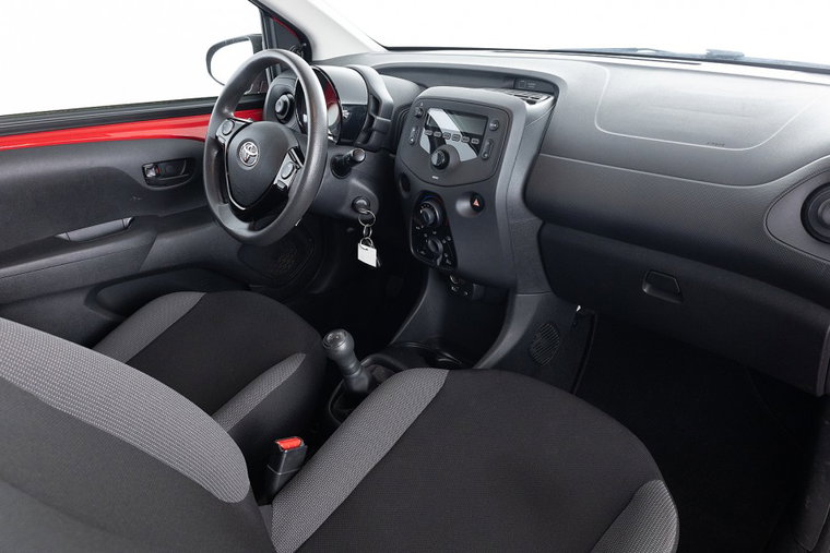 Vehicle Image 4