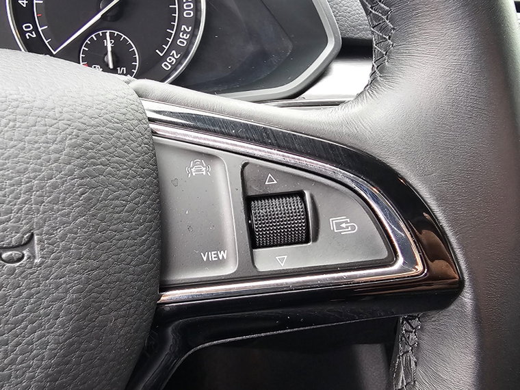 Vehicle Image 33