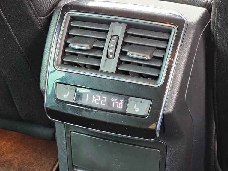 Vehicle Image 34