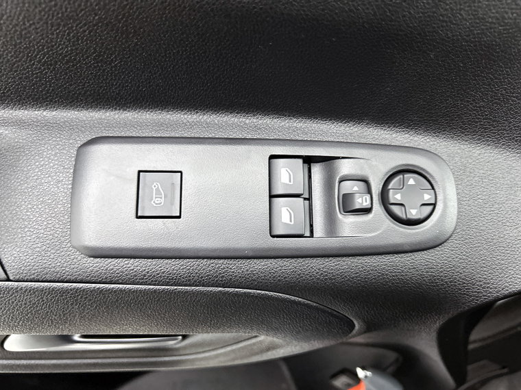 Vehicle Image 26