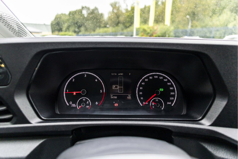Vehicle Image 25