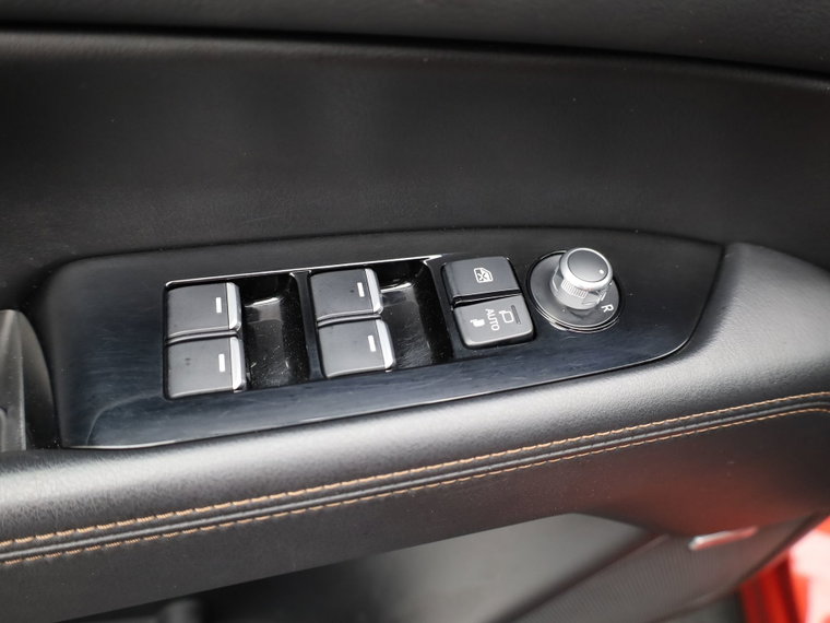 Vehicle Image 38