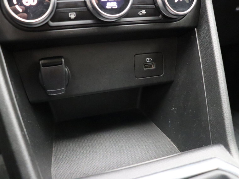 Vehicle Image 29