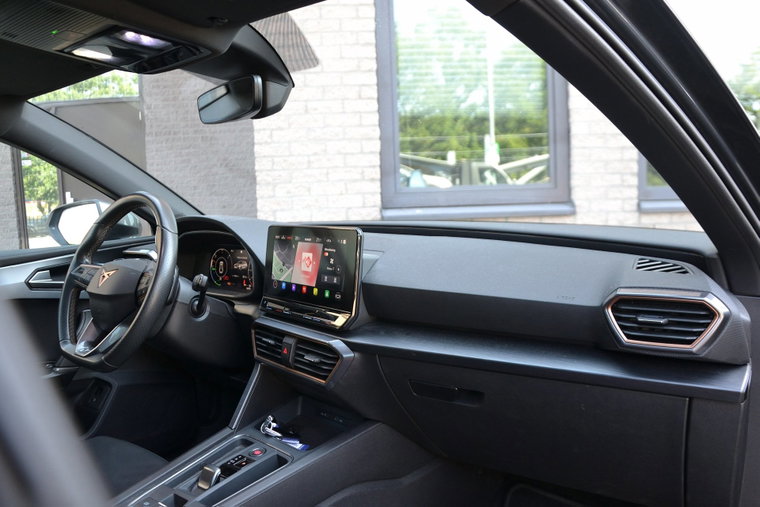 Vehicle Image 10