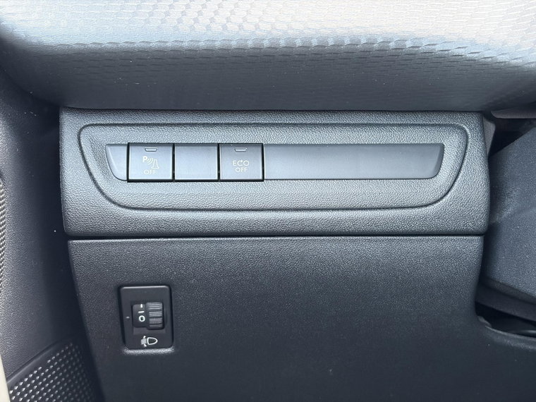 Vehicle Image 28