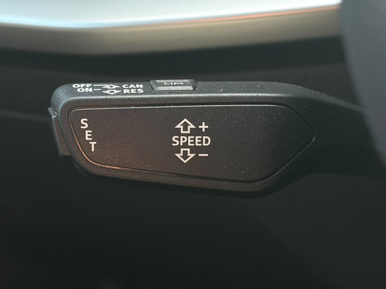 Vehicle Image 27