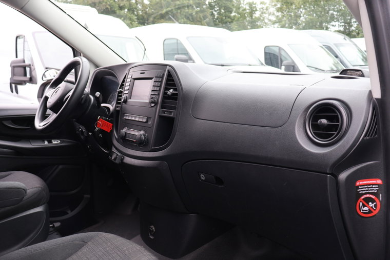 Vehicle Image 38