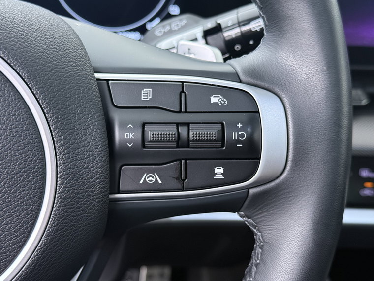 Vehicle Image 27