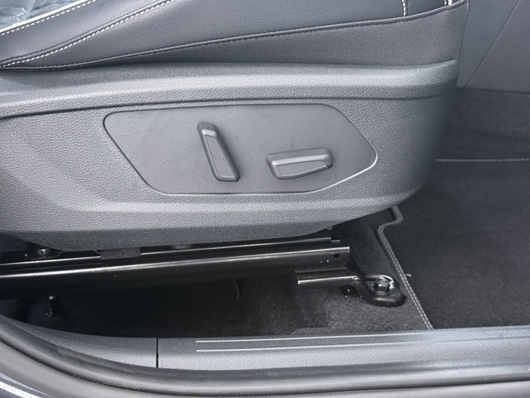 Vehicle Image 41