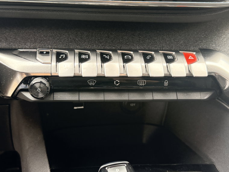 Vehicle Image 29