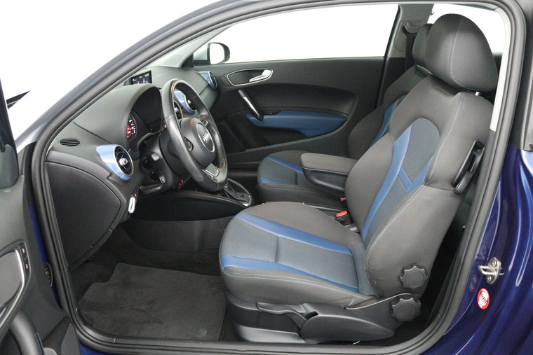 Vehicle Image 21