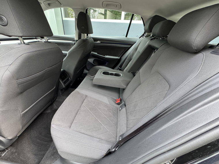 Vehicle Image 35