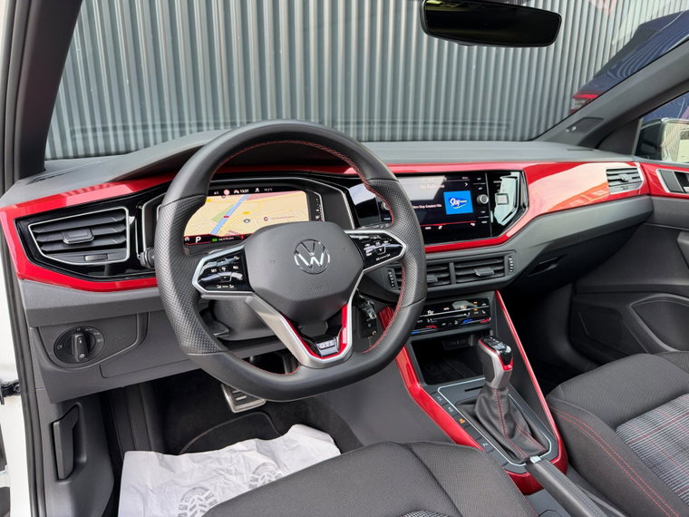 Vehicle Image 38